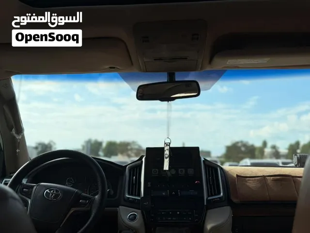 تيوتا لاند كروزر