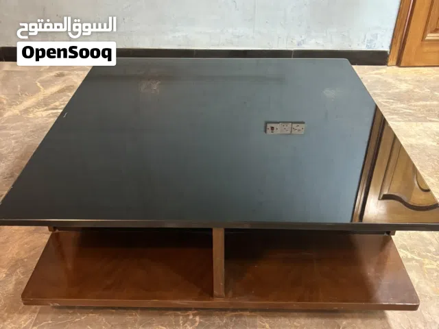 ميز وسطي مربع للبيع