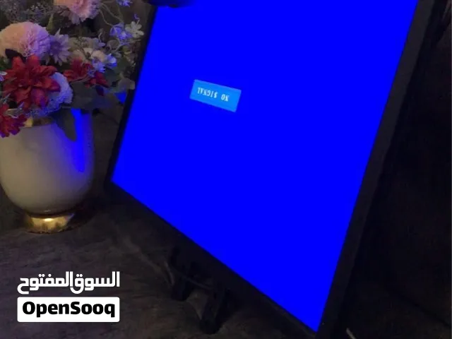 كاميرة مراقبة و شاشة