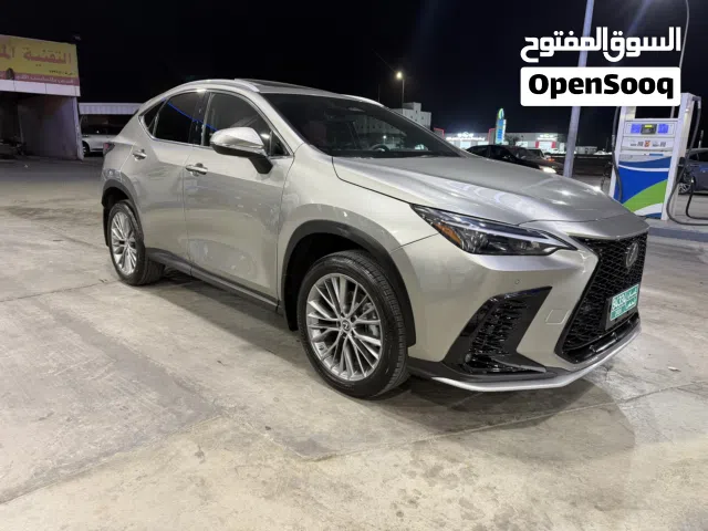 لكزس NX350 موديل 2023 بريميوم (ممشى بسيط وبحالة الوكالة)