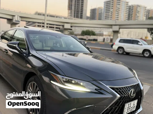 New Lexus ES in Baghdad