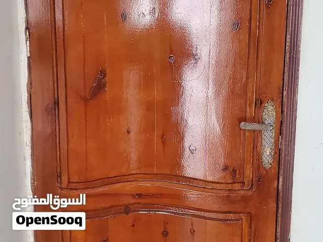 باب شقة خشب سويدي شبة جديد
