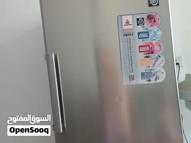 مجمدة الحافظ نضيف بحالة جيدة جدا
