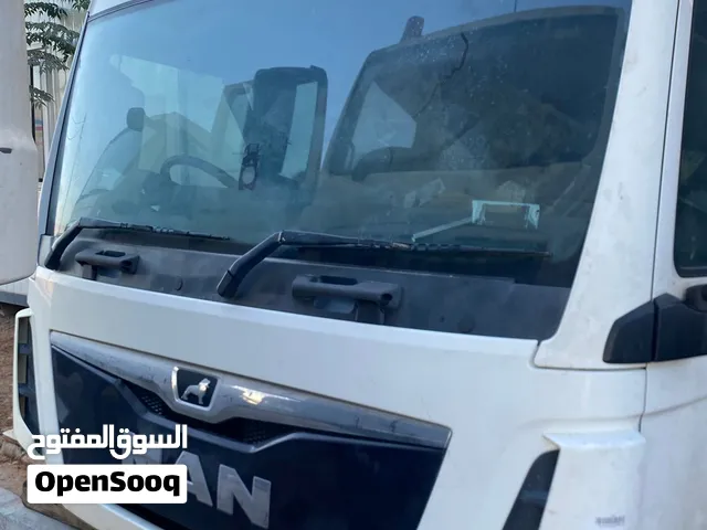 غرفة MAN TGX بريطاني قابلة للتحويل