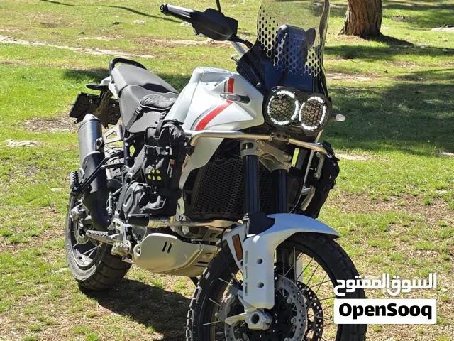 Ducati Desert X 2024
