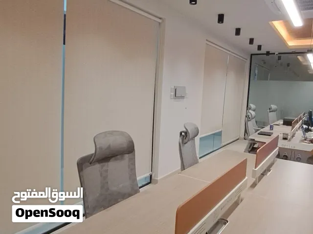 ستائر رول وزيبرا عازلة لأشعة الشمس والحراره Roller and Zebra Blinds provide
