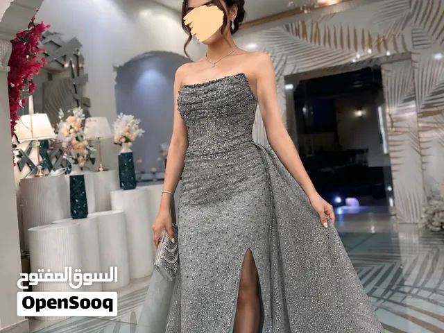 فستان فخم للبيع باي سعر