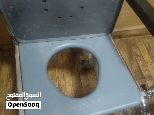 كرسي طبي مستعمل بحاله ممتازه للبيع من شركه  Mec