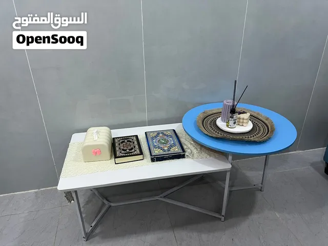 طاولة مودرن ابيض وازرق