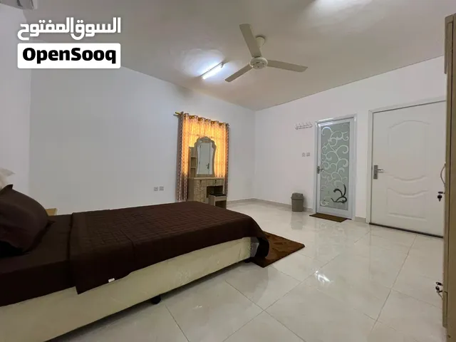 للإيجار: غرف مؤثثة - سوق الخوض - للعُمانيين فقط