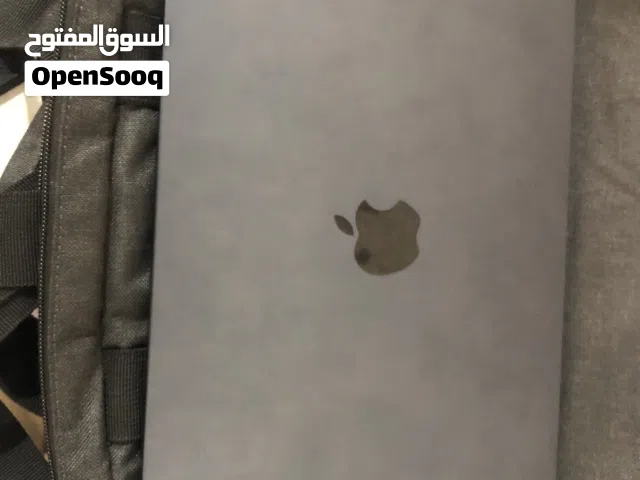 MakBook Air