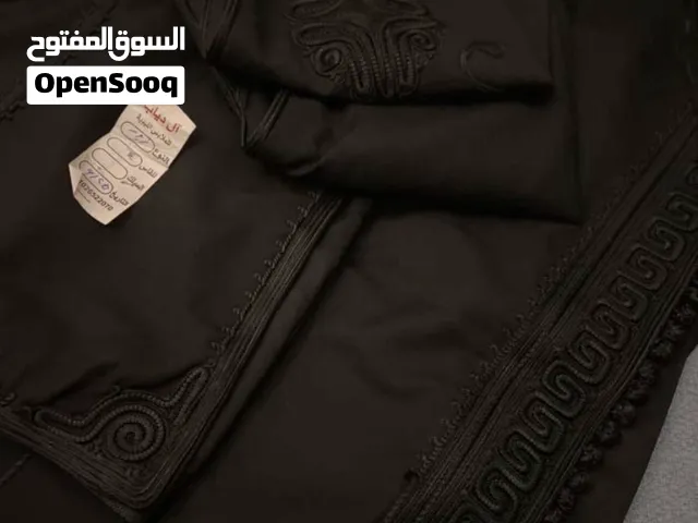زبون خدمة نص يد اسود في الاسود حاجة ربي يبارك