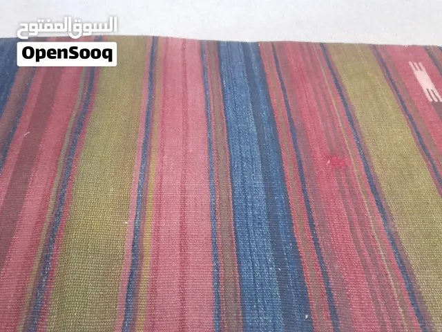 بساط أردني تراثي شغل مرتب ومتعوب عليه نوعية ممتازة بألوان جميلة جدآ ومتناسقه قطعه واحدة ليس لها أخت