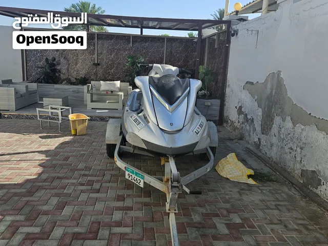 للبيع جيتسكي موديل 2009 فل 1100cc