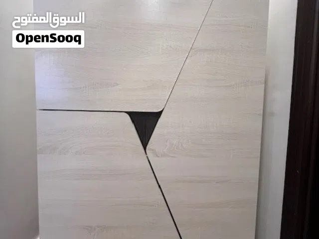 Shoe cabinet