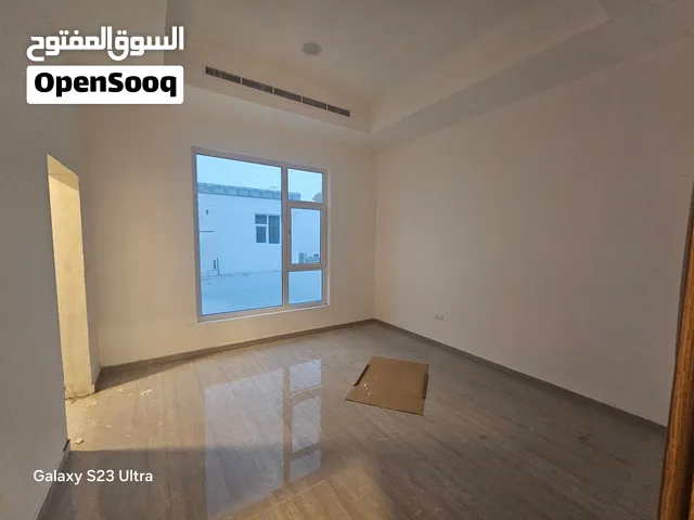 يتوفر لدينا شقق وملاحق للايجار في ضواحي بوظبي الرياض الأحواض الأولى الشامخه الشوامخ بني يأس شخبوط
