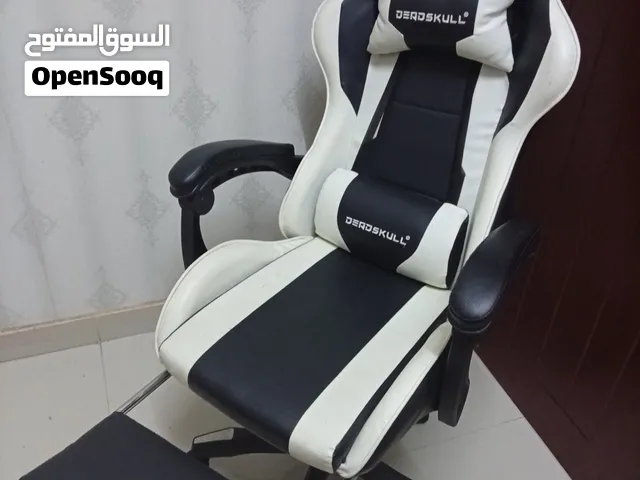 للبيع كرسي جيمنج لألعاب الفيديو بحاله ممتازه مثل الجديد