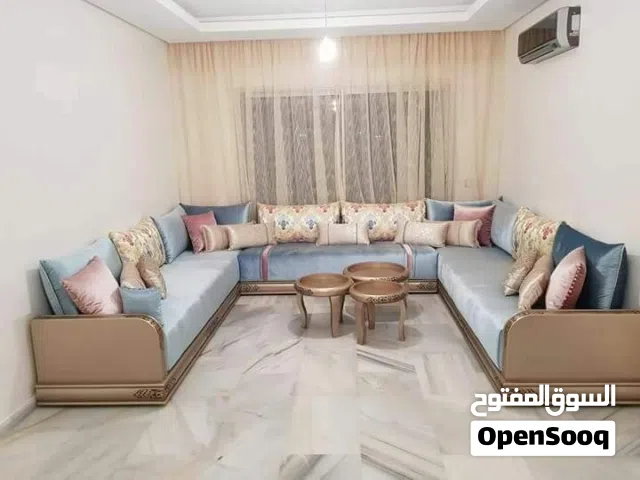 شقة رائعة بزاف للكراء اليومي في مراكش جيليز مفروشة للايجار..... قريبة من جامع الفناء و ماكدونالد ...