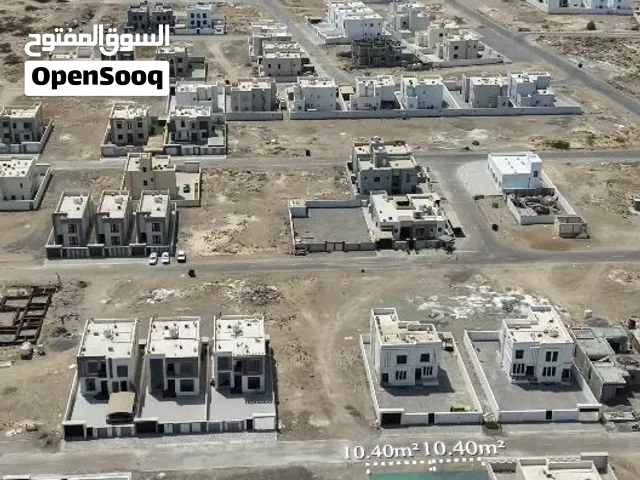 أنا المالك ارضين سكنية في بركاء منطقة الهرم خلف المحكمه