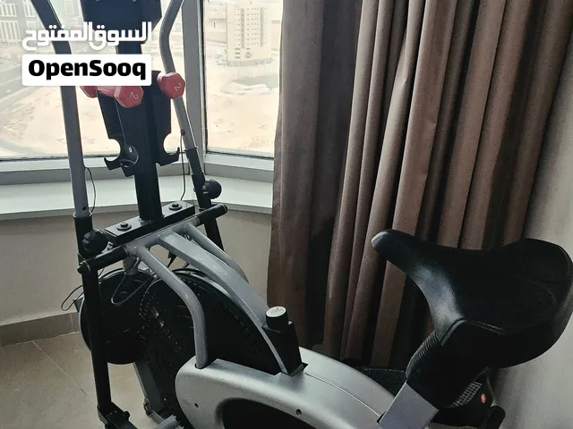 جهاز أوربتراك رياضي للبيع  حالة جيدة جدًا، قليل الاستخدام