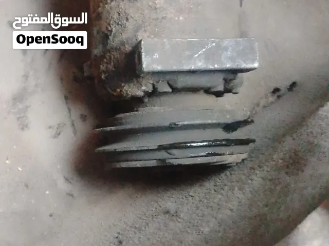يوجد سلف فرنتير 2002 مع