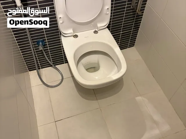 مرحاض حمام لون ابيض