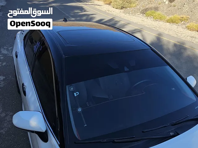 كامري 2018 se رقم 1 للبيع فقط وقابل للتفاوض