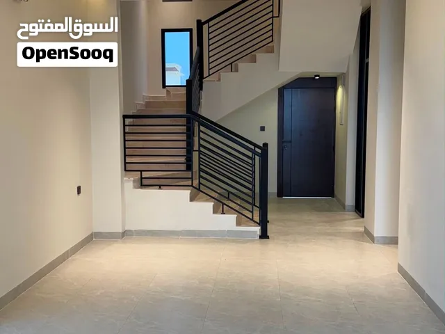 فيلا VIP للبيع في صلاله في موقع استراتيجي