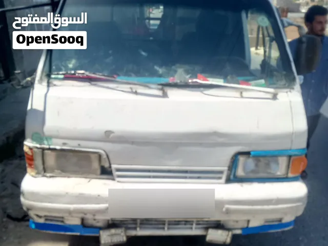 سيارة بيك اب كيا 1995 مستعملة مع مواصفات أوروبية، ديزل، مرخصة، مثالية للتحميل والعمل