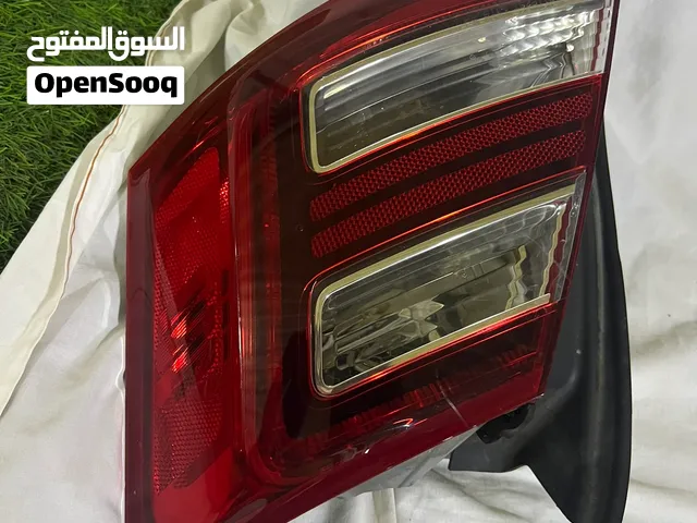 سطاب خلف جهة اليمين فورد تورس 2018 بدون اي ملاحظات