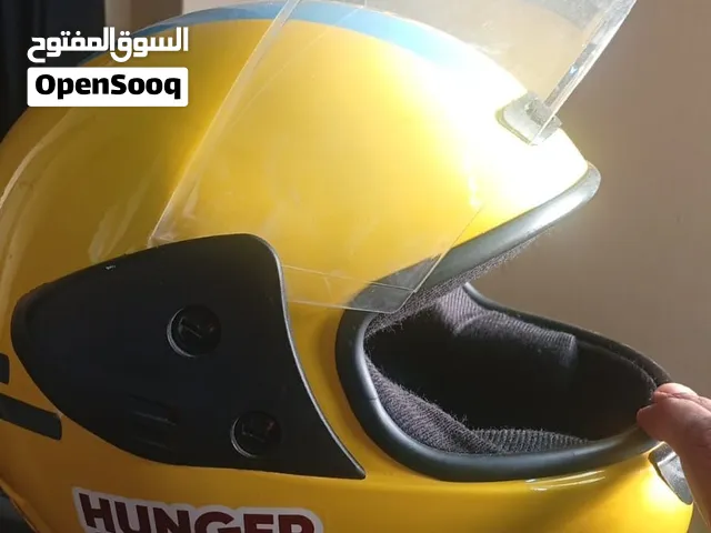 Delivery Bag and Motorcycle Helmet for Sale in Madinah / ڈلیوری بیگ اور ہیلمٹ برائے فروخت