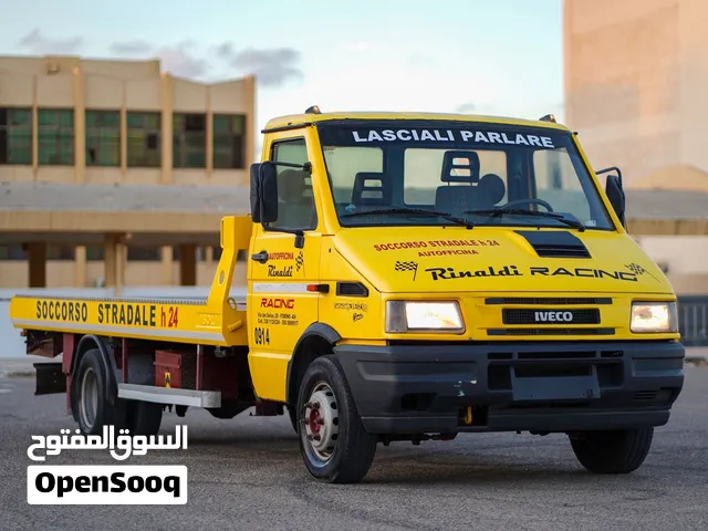 افيكو ساحبه هيدروليك وبها قرو مساعد