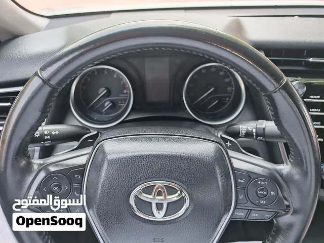 كامري se2018 للبيع اللون أبيض
