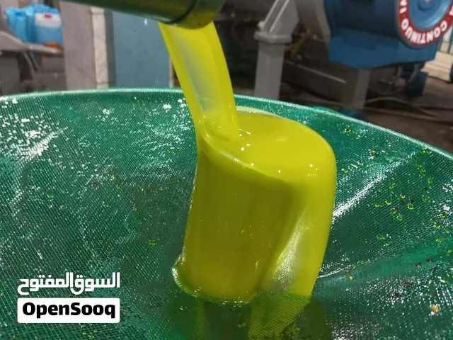 زيت زيتون من مزارع البركة زيت مكفول مضمون اذا ما عجبك يرجع زيت سنة 80 زيت العام 55 الرقم بالوصف