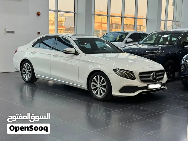 Mercedes Benz E-200 / 2017 (White)