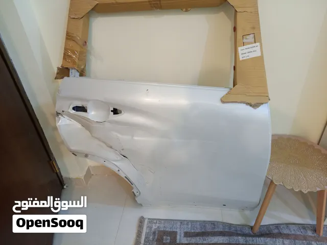 باب كورلا كروز صيني لون لؤلؤي