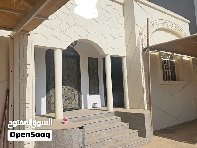للبيع منزل ارضي ممتاز في المعبيله خلف كلية الخليج مقابل جامع الانبياء