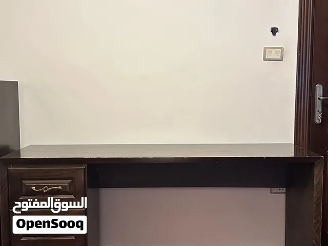 مكتب كمبيوتر او للدراسة