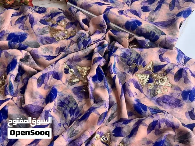 أقمشة متنوعة