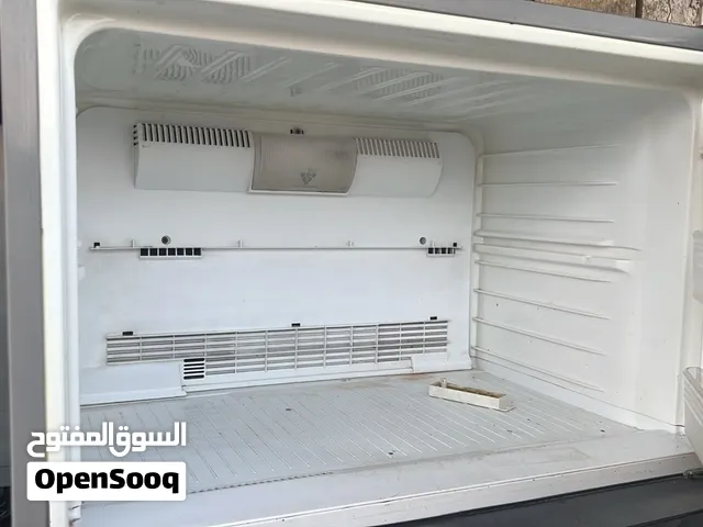ثلاجه هيتاشي  بخاخ  حجم كبير