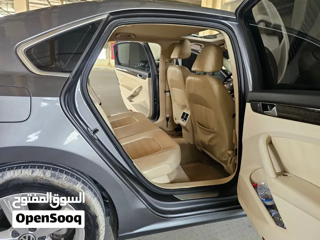 2015 Volkswagen Passat SEL - Top Variant Grey Exterior, Beige Interior Full VW Service History