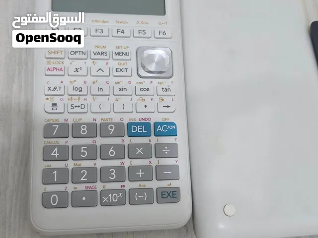 آلة حاسبة هندسية Casio FX-9860GIII مستعملة