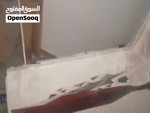 باب خلفي هايلوكس 2023