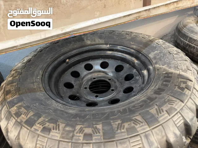 طقم جنط حديد اوف رود عريض دودج رام مع كوشوك MT شبه جديد ركب اسبوع فقط قياس 17