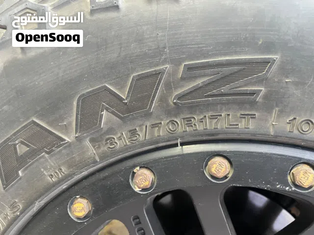 تواير شبه جديده امورهم فوق طيبه وبسعر مناسب في متناول اليد والجاد براعيه قابل