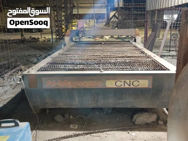 مكينه سي إن سي حجم4×2 شغاله للبيع السعر مليونين وبي مجال