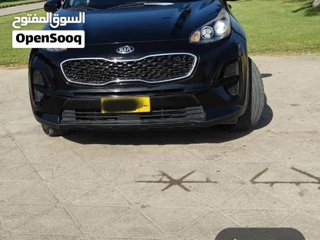Kia Sportage 2022 Black front wheel.2400cc