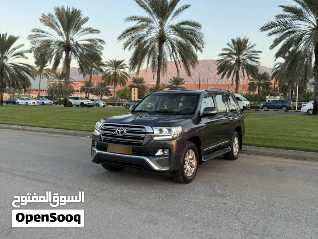 Used Toyota Land Cruiser in Muscat