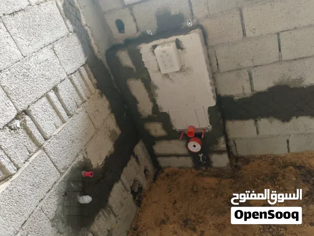 سباك مصراته لخدمات السباكه العامة  تاسيس حمامات ومطابخ خدمه عاديه ومدفونه وتركيب خزانات وبومبات