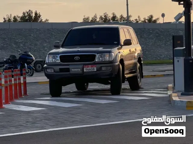 2001 تويوتا لاند كروزر VXR